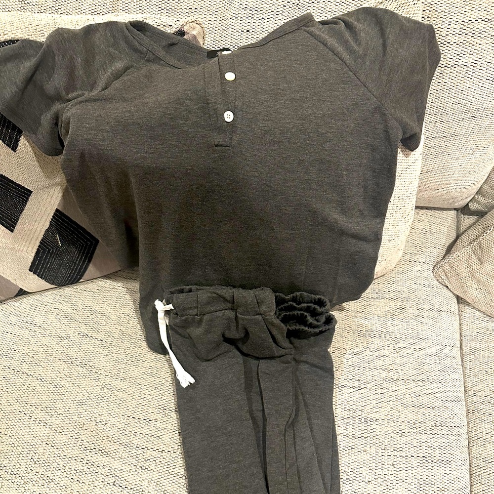 Lounge wear set